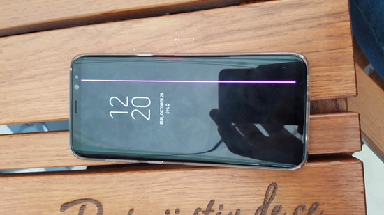 Samsung S8 Plus Bị Sọc Màn Hình, Làm Gì Để Khắc Phục?